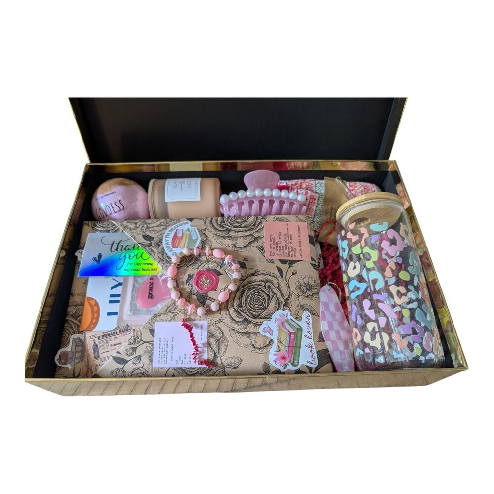 Blind Date With A Book Children's Mystery Gift Box Bundle Girls Edition 🎁🎁📚📚